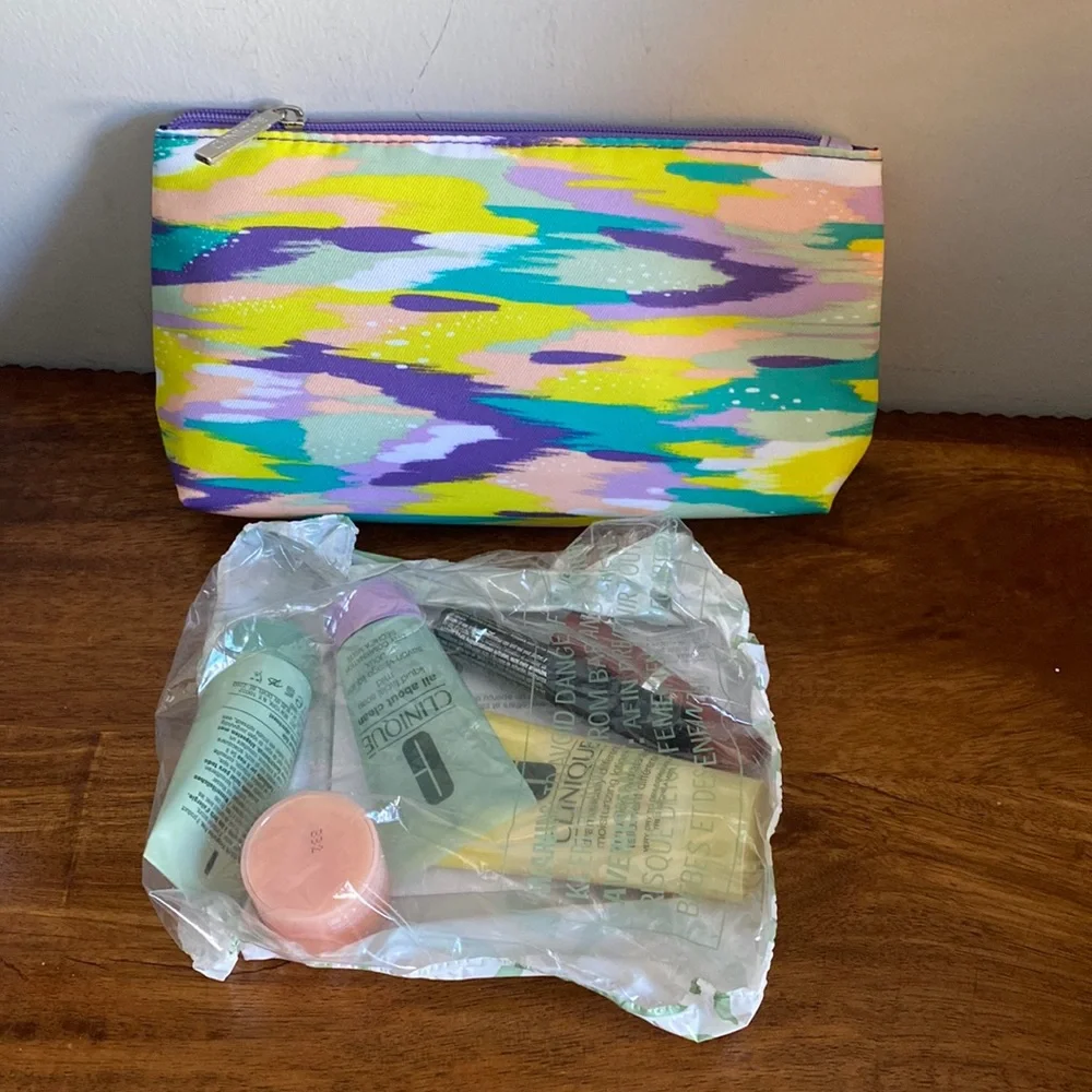 New Clinique 7 PC Skincare Makeup Gift Set Spring Summer Nude Lip Sealed Bag